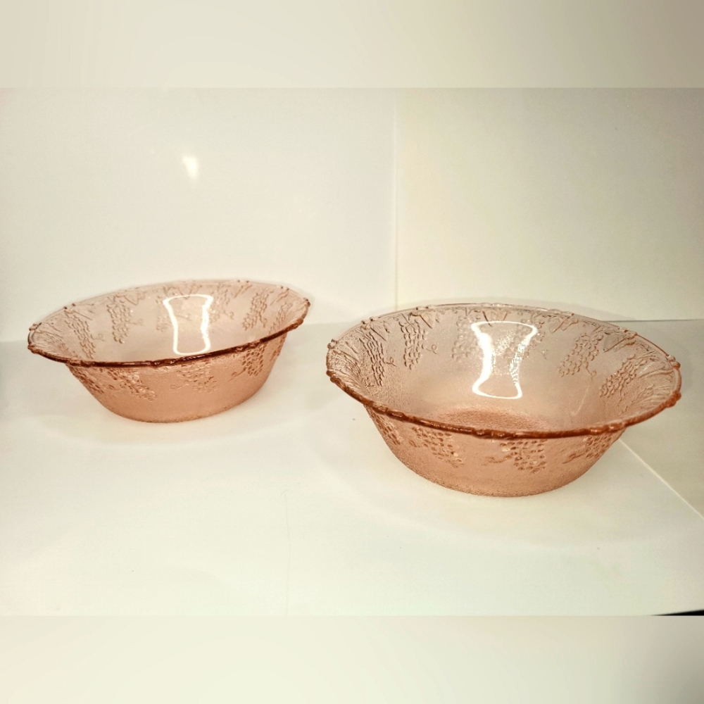 Vintage depression glass bowl